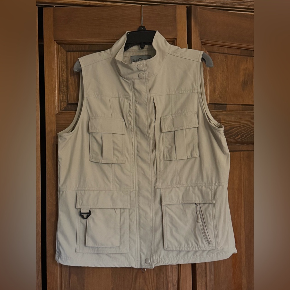 Travelsmith Women’s Beige Vest
